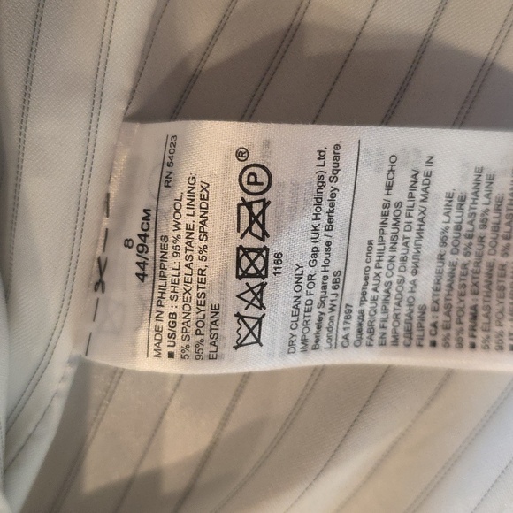 Banana Republic -Essential Italian Wool Light Gray Womens Blazer. Size 8.  NWOT! - Picture 4 of 5